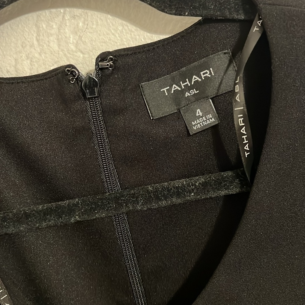 Stretch Crepe Side Knot Dress
Tahari ASL - Picture 4 of 10